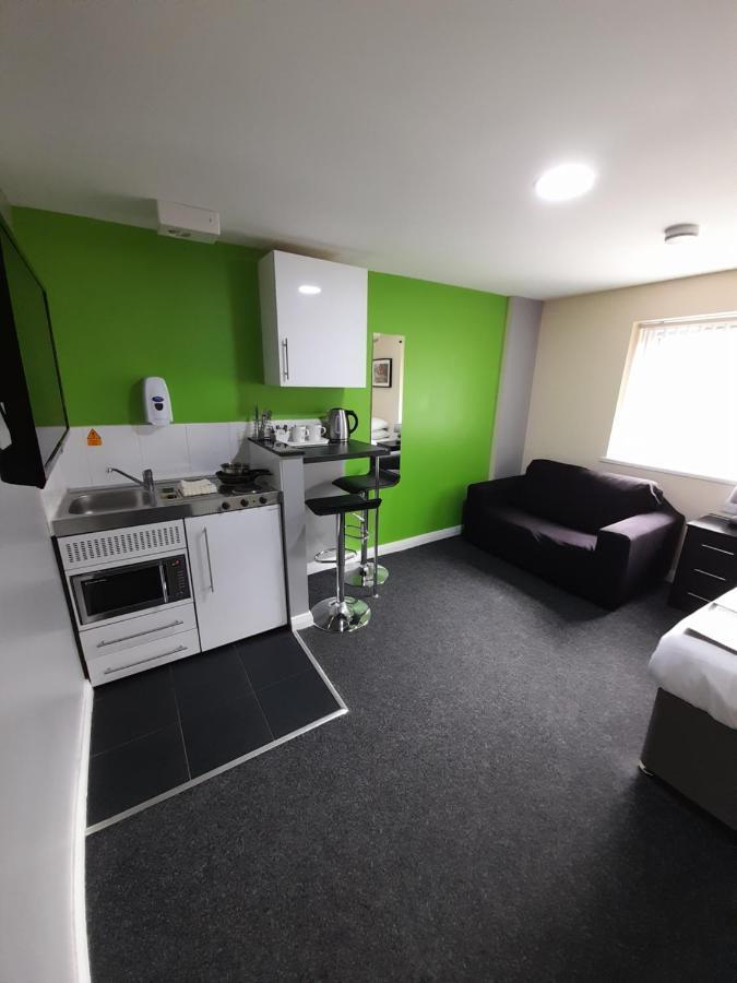 Lymedale Suites Studios & Aparthotel In Newcastle Under Lyme & Stoke 外观 照片