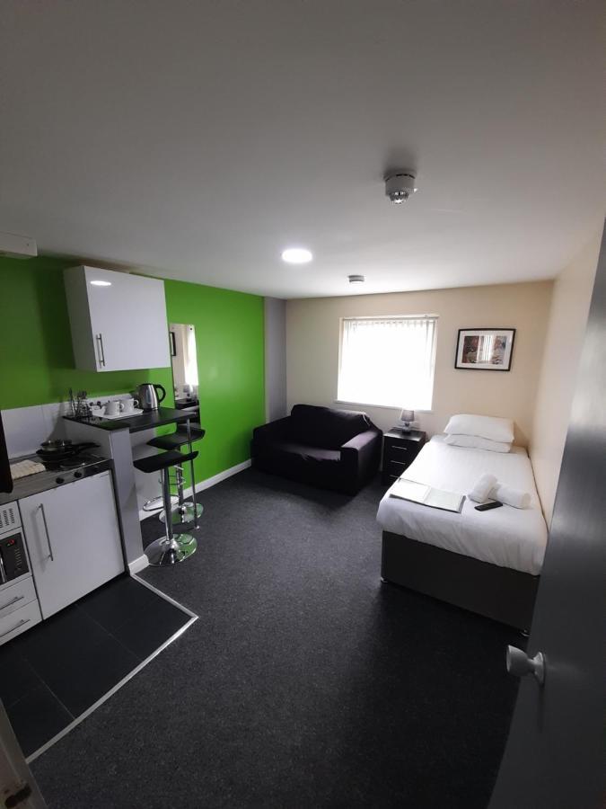 Lymedale Suites Studios & Aparthotel In Newcastle Under Lyme & Stoke 外观 照片